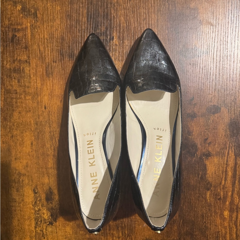 Anne Klein Black Croc-Embossed Pointed Toe Flats